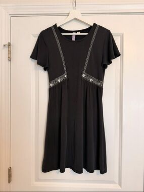 ALYA Black Embroidered Floral Midi Dress Small